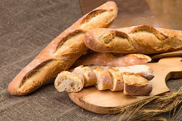 10 Cara Memanfaatkan Roti Baguette yang Tersisa di Rumah