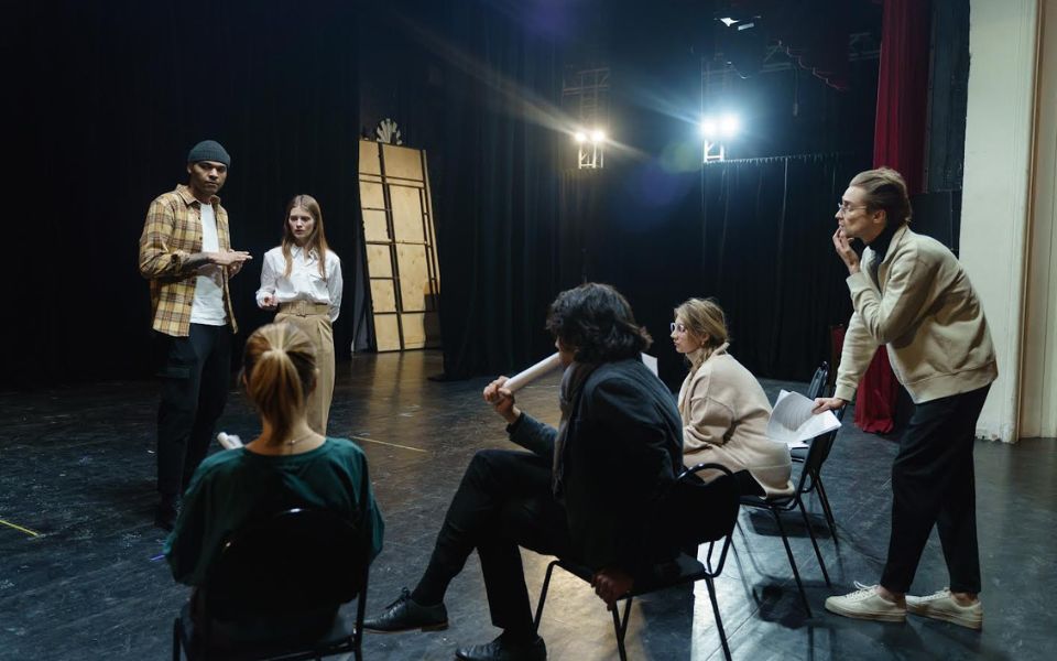 10 Mata Kuliah yang Dipelajari di Jurusan Seni Teater