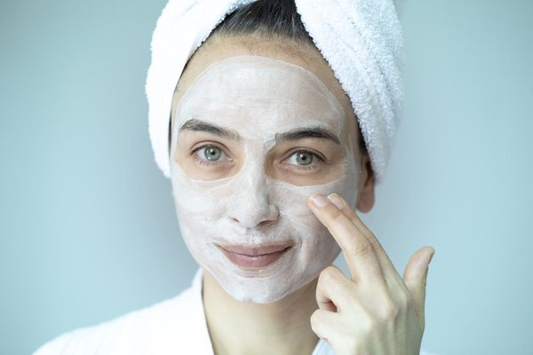 10 Cara Membuat Masker Wajah Alami dari Bahan Dapur