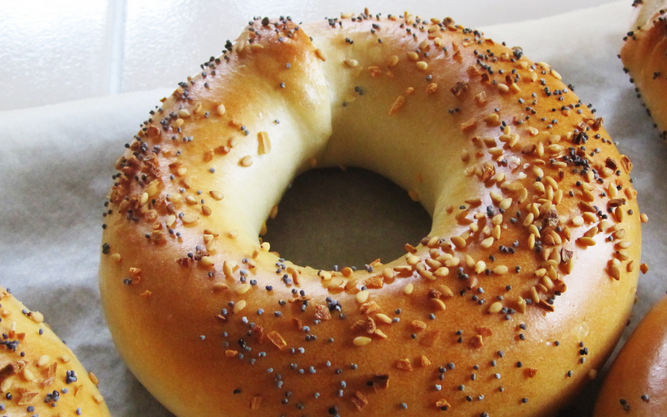 10 Varian Roti Bagel yang Harus Kamu Coba