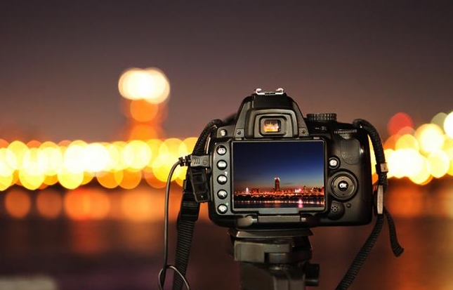 10 Tips Fotografi Malam dengan Kamera DSLR