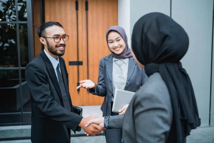 10 Tugas dan Tanggung Jawab Liaison Officer di Acara Volunteer