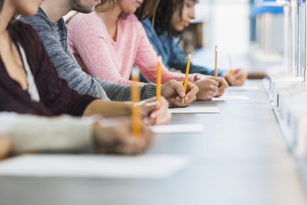 10 Aplikasi Terbaik untuk Persiapan Ujian TOEIC