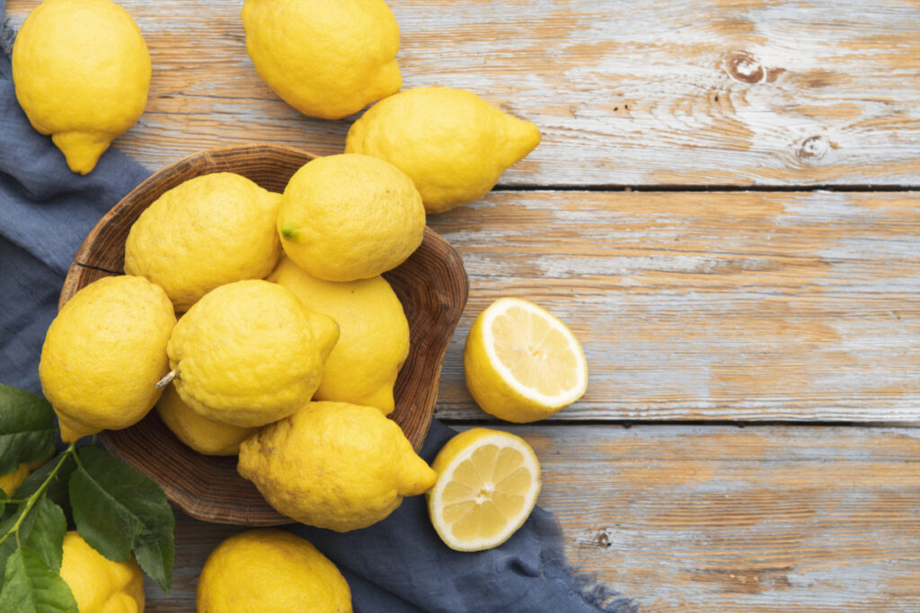 10 Manfaat Minum Air Lemon Setiap Pagi bagi Kesehatan