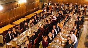 10 Tradisi dan Kebiasaan Unik di Universitas Oxford