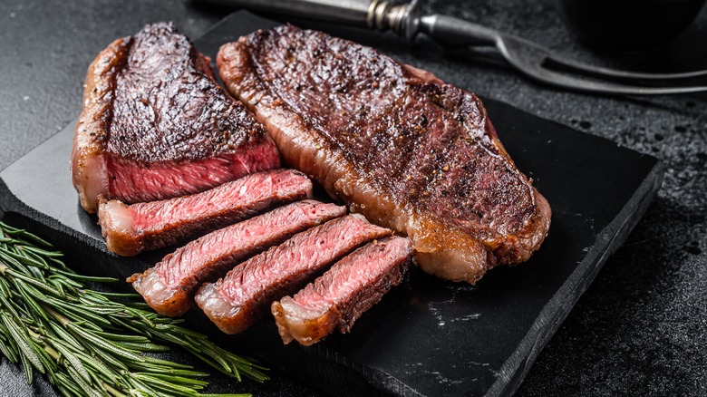 10 Kesalahan Umum dalam Memasak Steak 