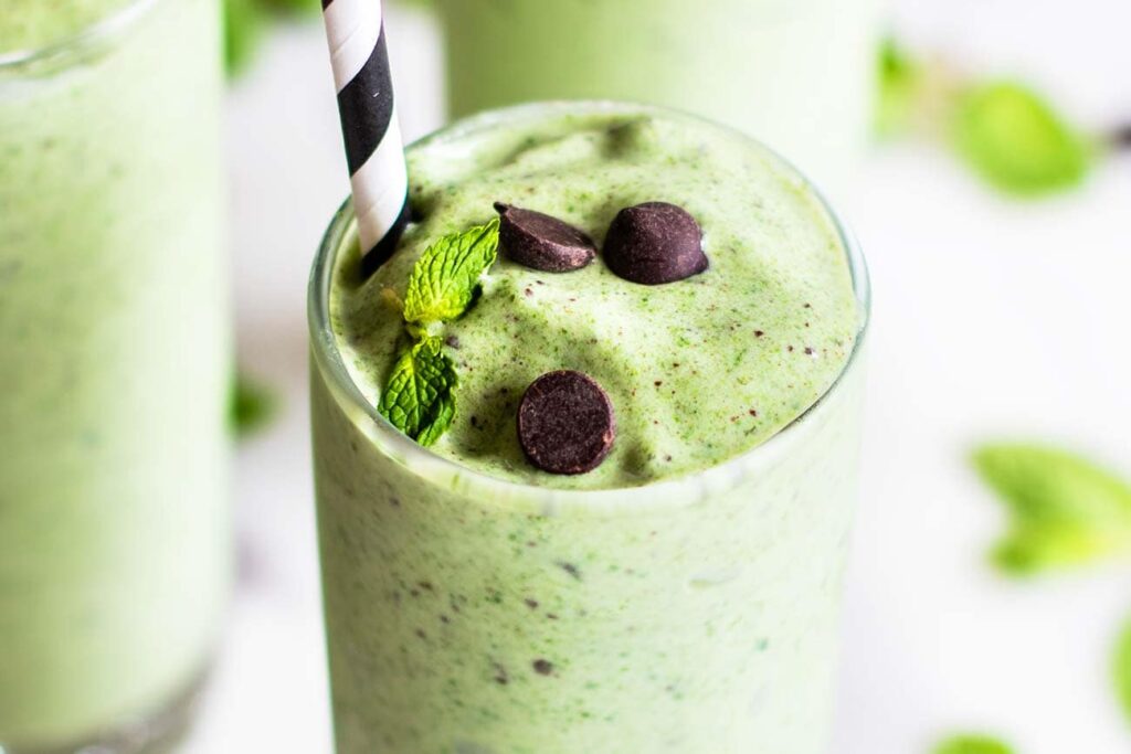 10 Resep Smoothie Mint Choco yang Sehat dan Segar