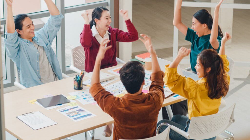 10 Sikap Negatif yang Harus Dihindari di Kantor