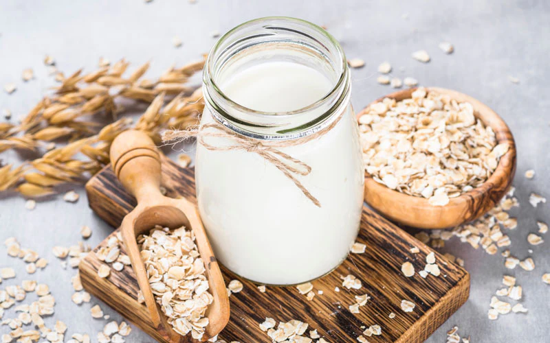 10 Alasan Mengapa Kamu Harus Mulai Mengonsumsi Oat Milk