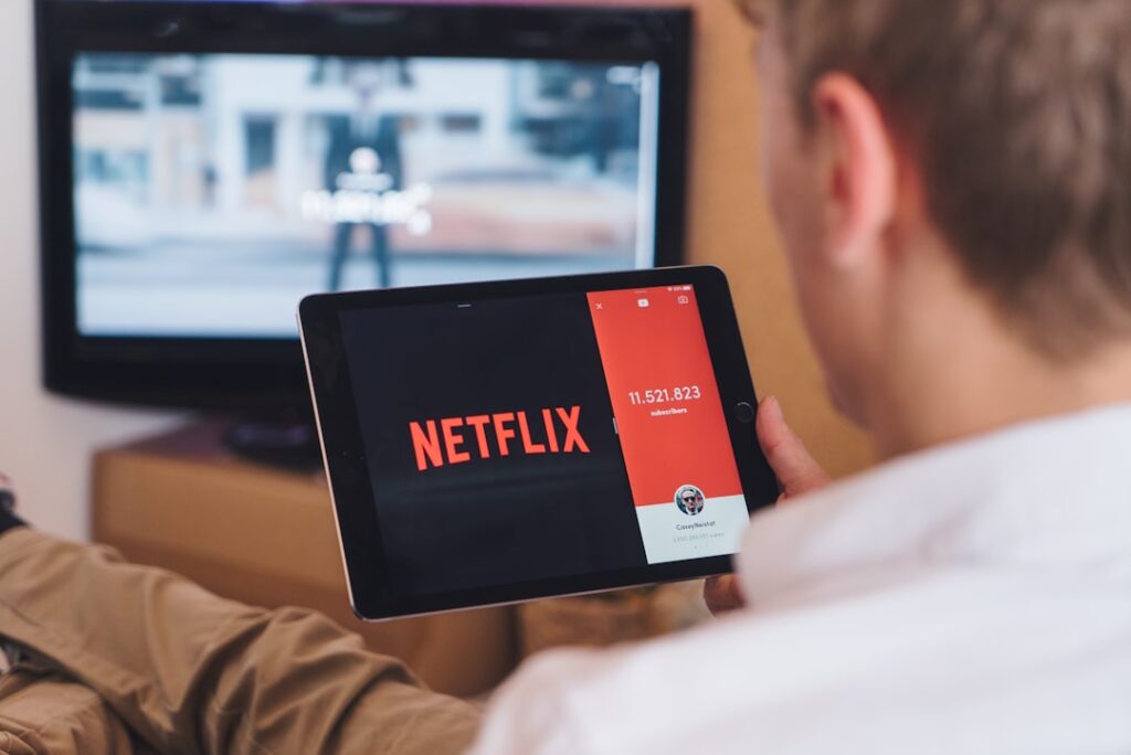 10 Film Romantis di Netflix untuk Malam Mingguan