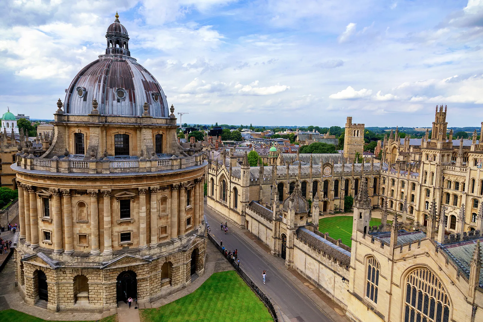 10 Program Studi Terpopuler di Universitas Oxford