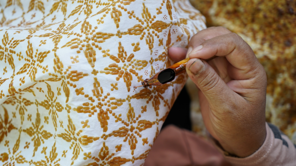 10 Jenis Batik dari Berbagai Daerah di Indonesia