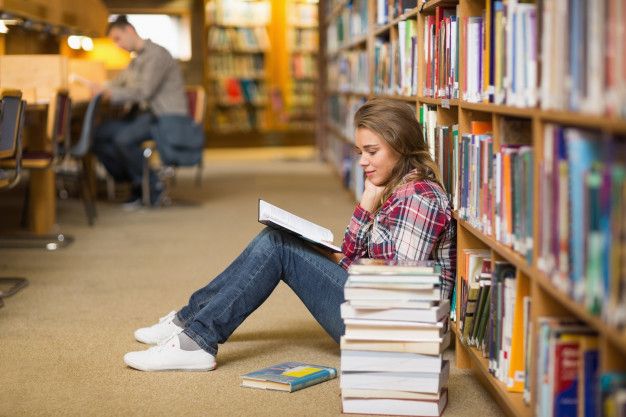 10 Kegiatan Menarik di Perpustakaan Selain Membaca