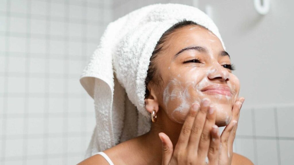 10 Kesalahan yang Sering Dilakukan Saat Double Cleansing