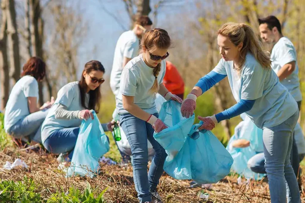 10 Kegiatan Volunteering yang Populer di Kalangan Anak Muda