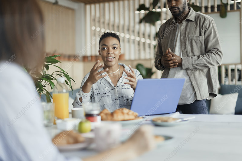 Tips Memilih Lokasi Brunch Meeting untuk Berbagai Tipe Diskusi