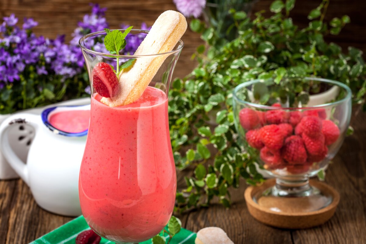 10 Smoothie Sehat untuk Bantu Turunkan Berat Badan