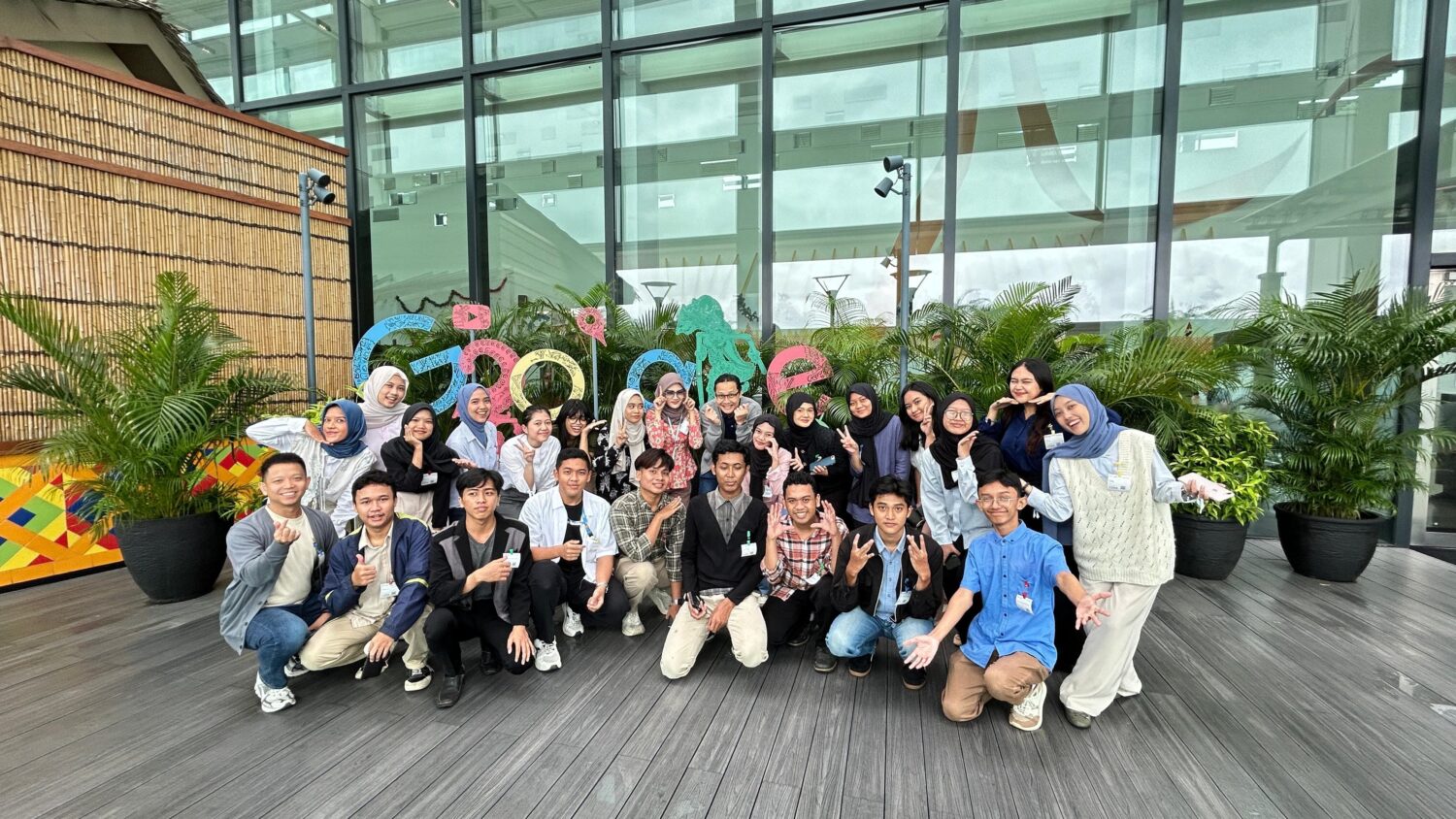 Mengintip Keseruan YOTers di Google Indonesia Office