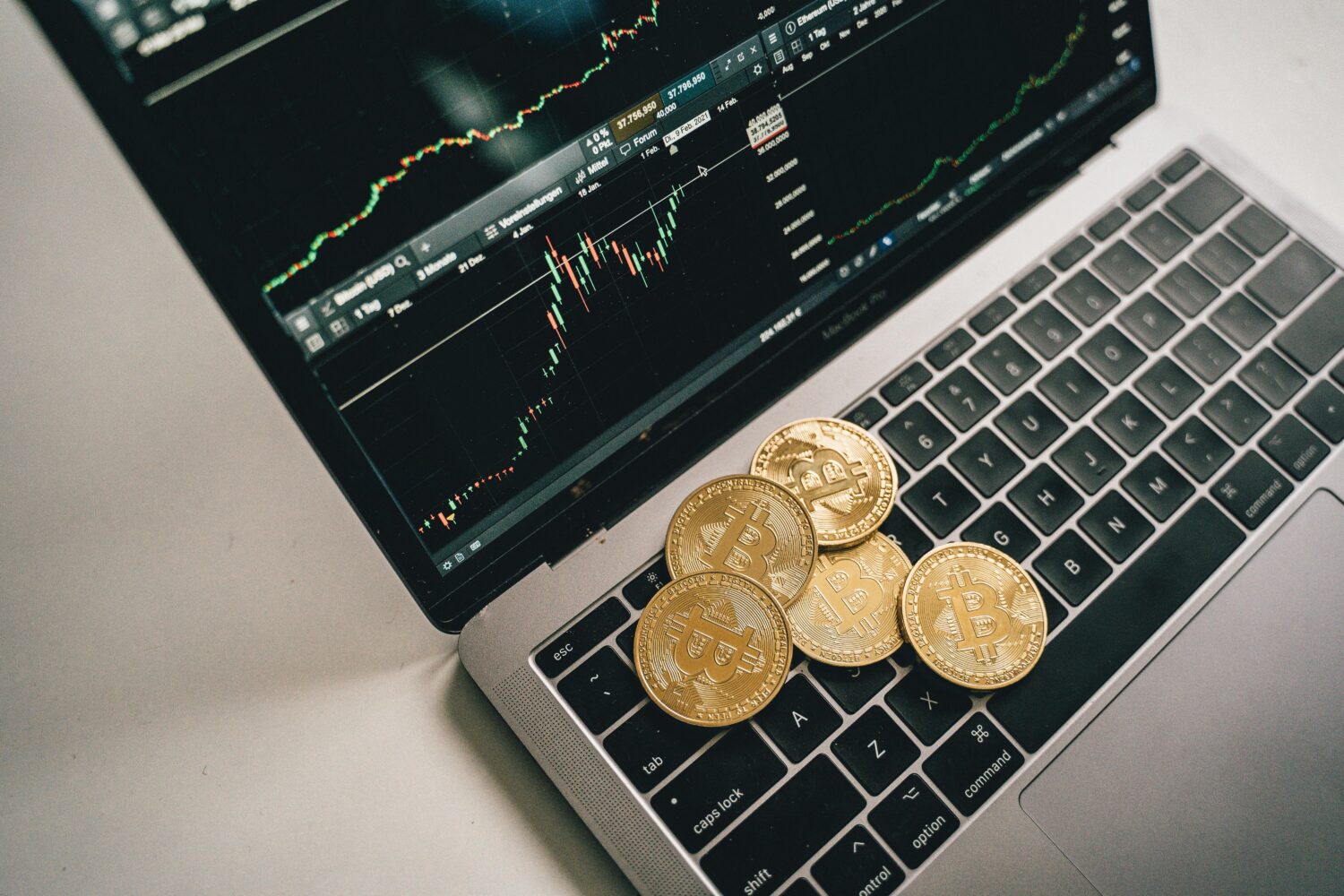 Perbedaan Cara Investasi Gen Z