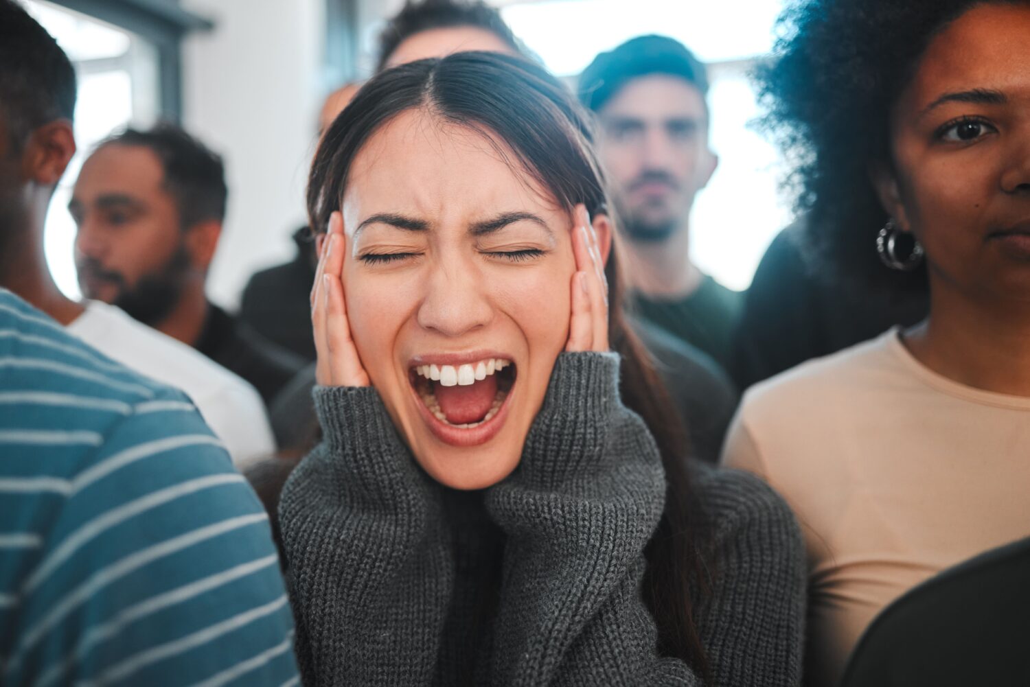 10 Tips Menenangkan Teman atau Keluarga yang Sedang Panik