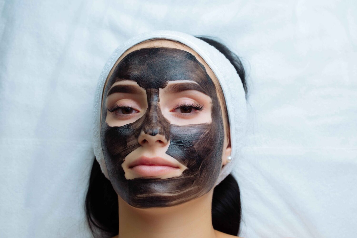 Cara Pakai Masker Charcoal yang Benar untuk Hasil Maksimal