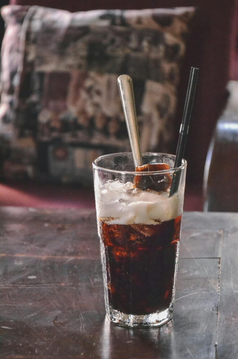 7 Bahaya Terlalu Banyak Konsumsi Soft Drink untuk Anak Muda yang Perlu Kamu Waspadai