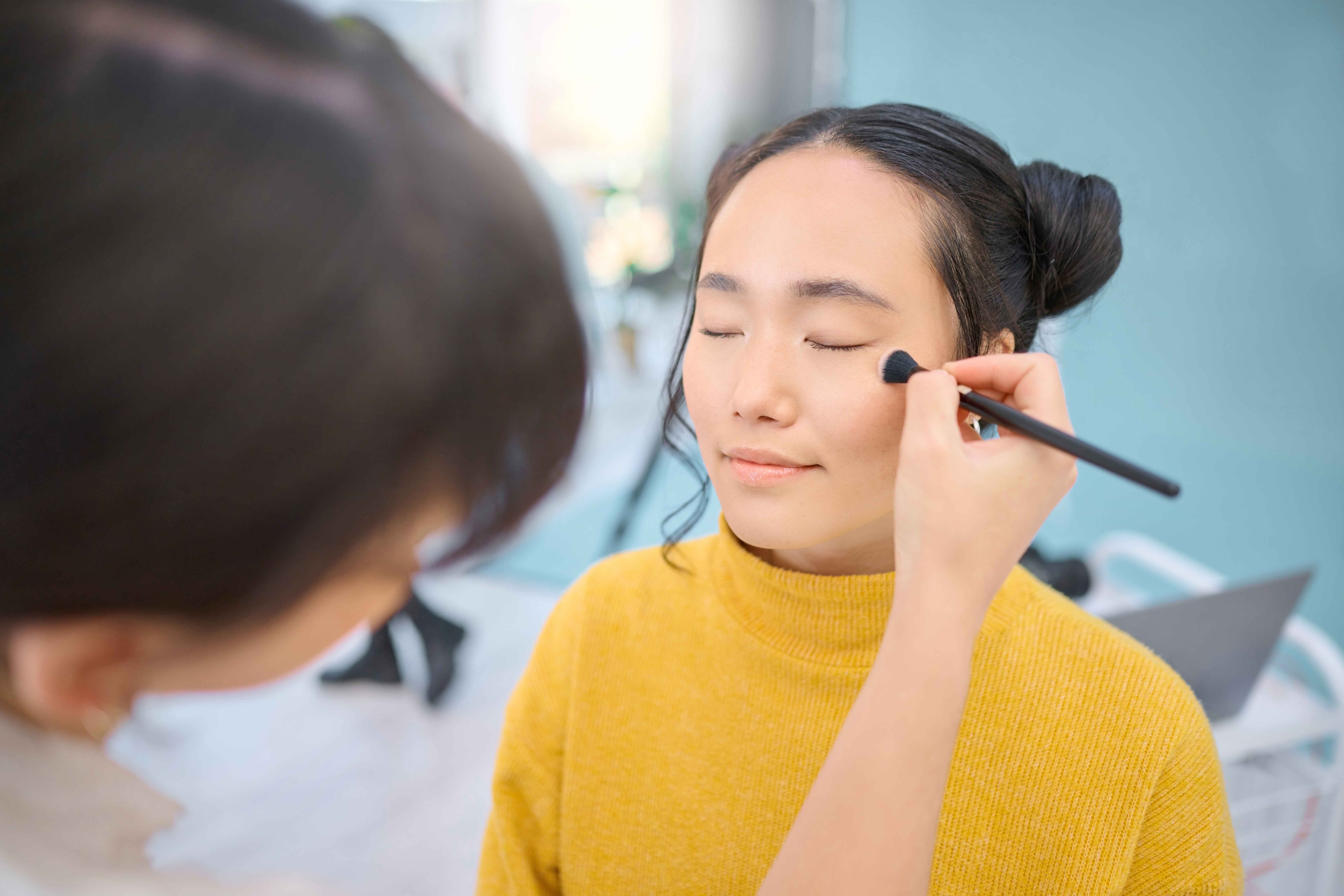 10 Tips Makeup Lebaran untuk Kulit Kering agar Tetap Lembap