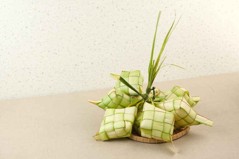 7 Kreasi Ketupat Unik dengan Isian yang Lezat