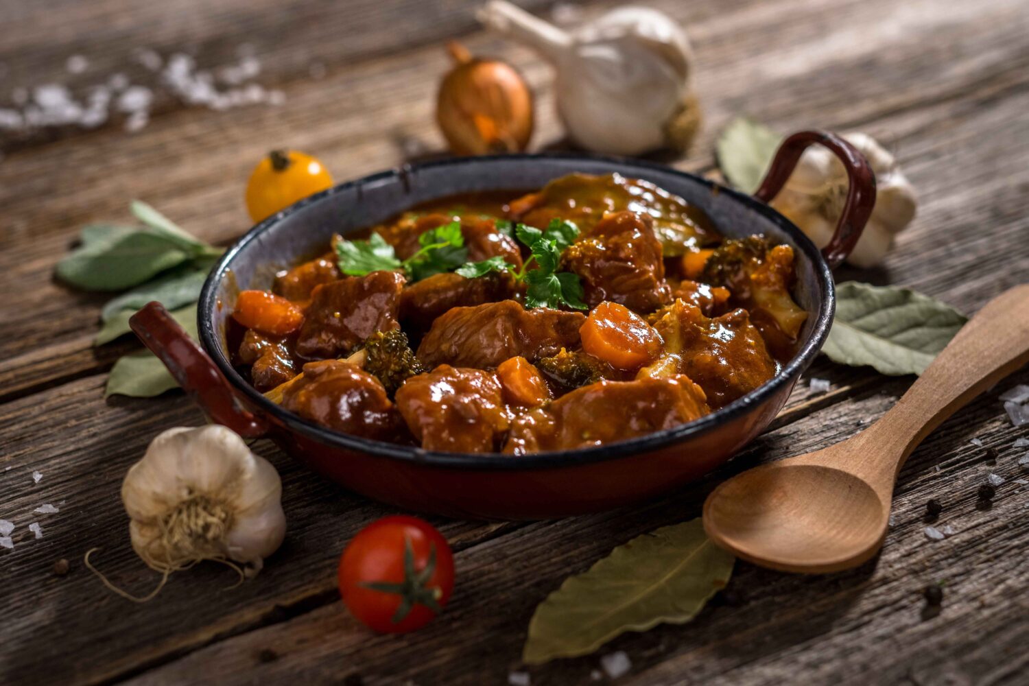 Resep Semur Daging Sapi Sederhana yang Empuk dan Lezat