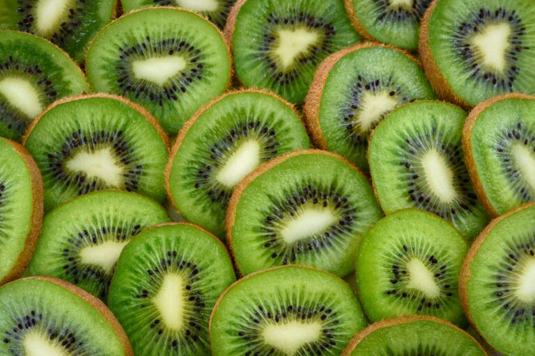 5 Manfaat Buah Kiwi, Kecil tapi Kaya Nutrisi!