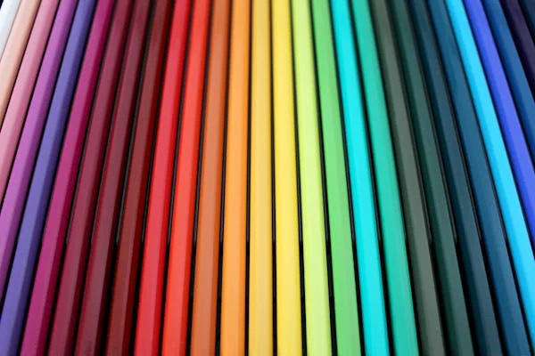 5 Warna Netral yang Bikin Gaya Kamu Makin Keren dan Timeless!