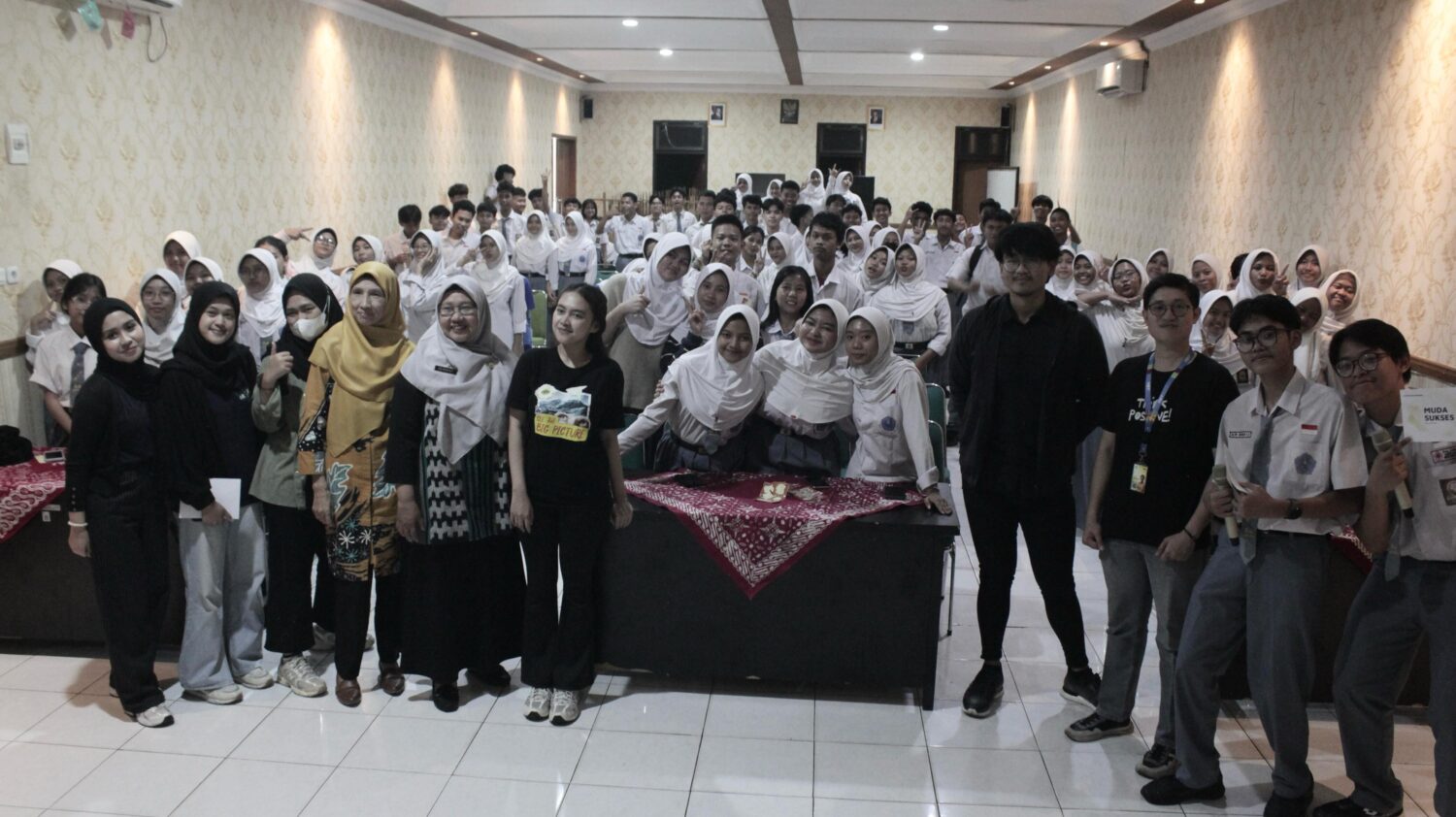 Muda Sukses Roadshow goes to School Perdana YOT Diselenggarakan di SMAN 84 Jakarta