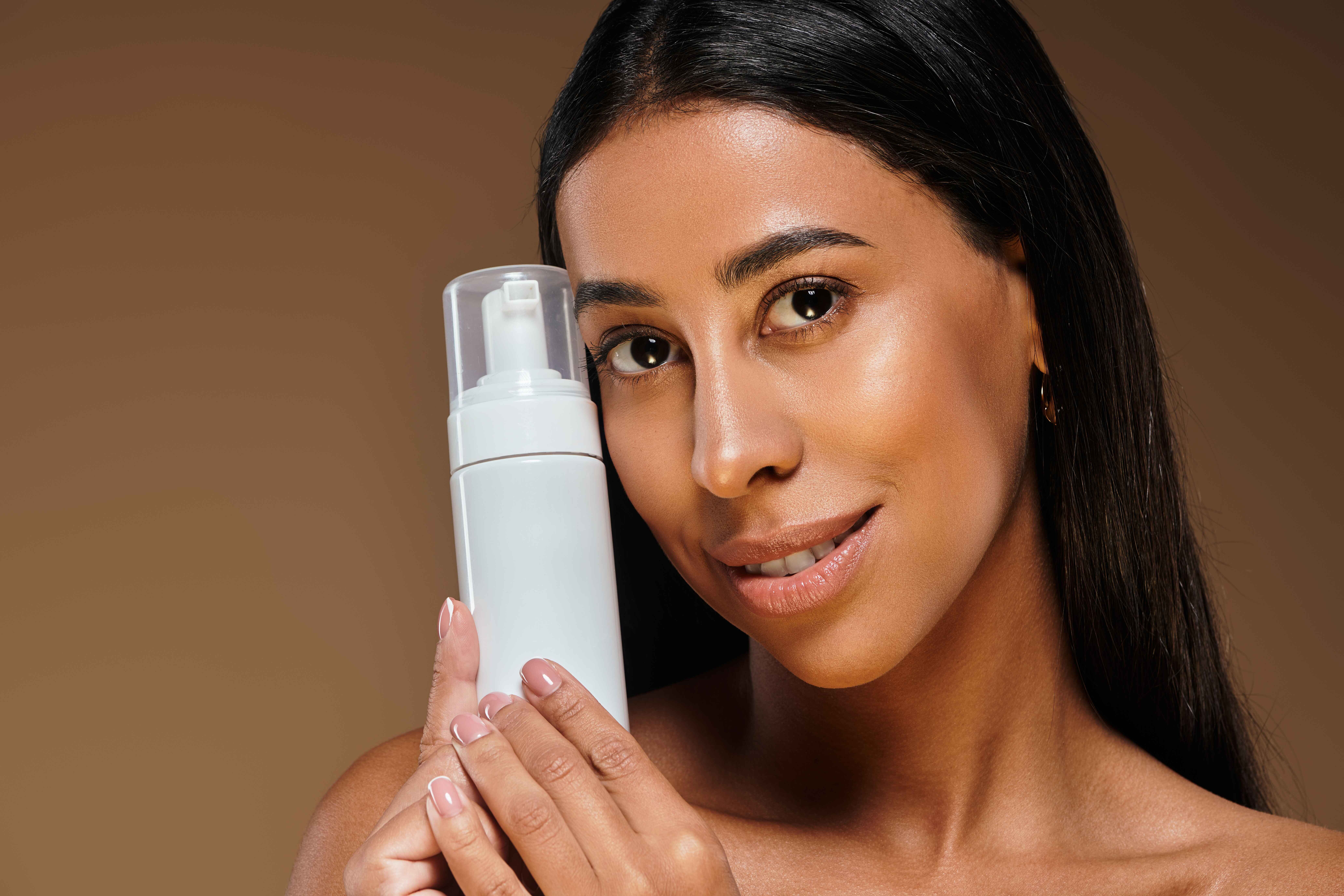 7 Produk dengan AHA Terbaik buat Kulit Cerah Bersinar