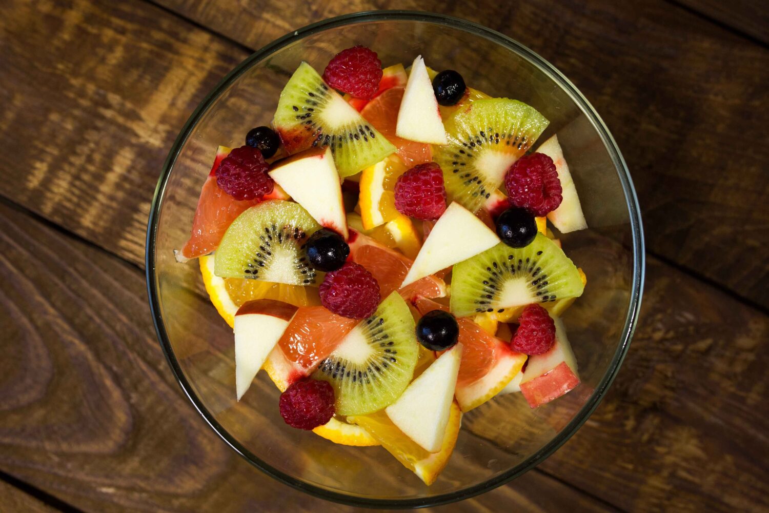 10 Kreasi Salad Buah Kekinian yang Bikin Kamu Ketagihan