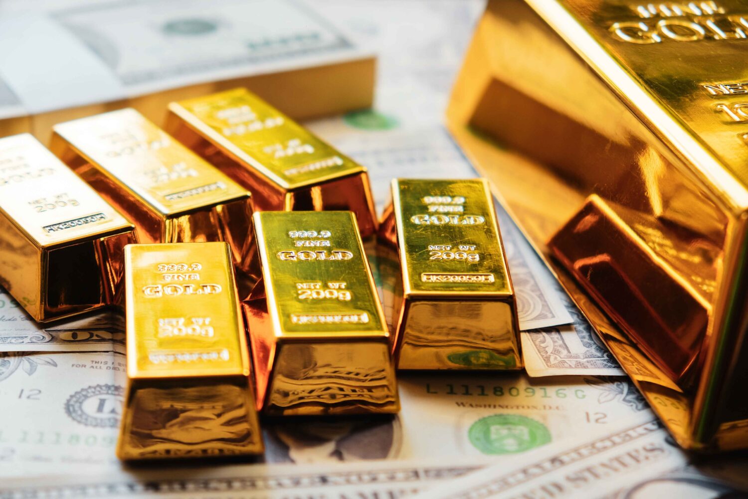 10 Waktu Terbaik untuk Membeli dan Menjual Emas