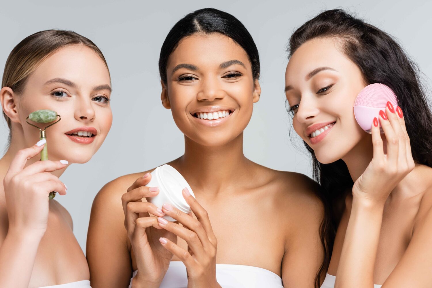 5 Cara Eksfoliasi Bibir agar Nggak Kering dan Pecah-pecah