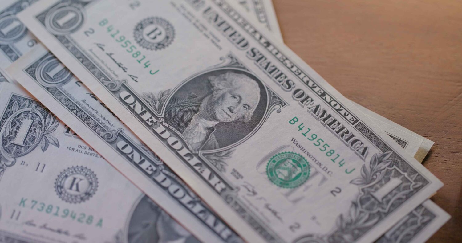 10 Perbedaan Dampak Kurs Dolar terhadap Impor dan Ekspor