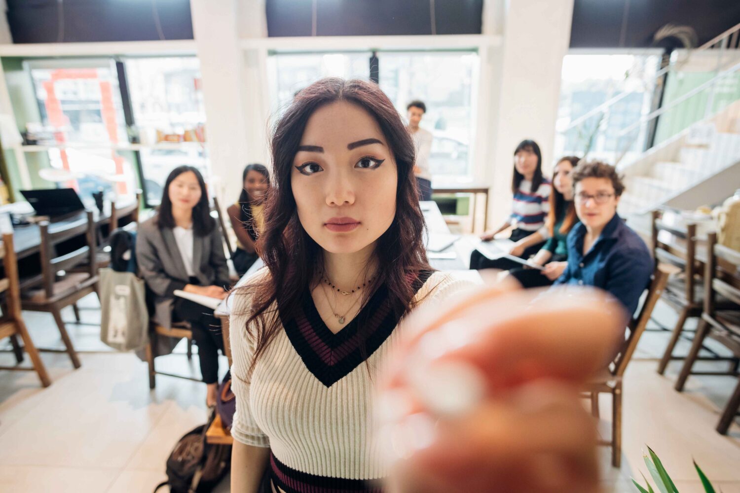 10 Perbedaan Antara Caper dan Self-Promotion yang Sehat