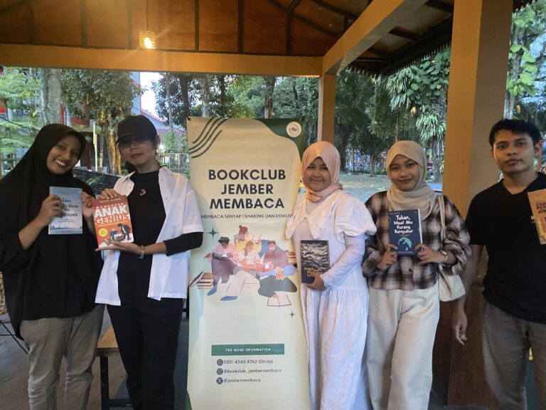 Bookclub Jember dan YOTers Gelar Acara Literasi "LENTERA"