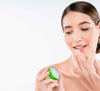 5 Cara Membuat Lip Balm Lidah Buaya untuk Bibir Kering