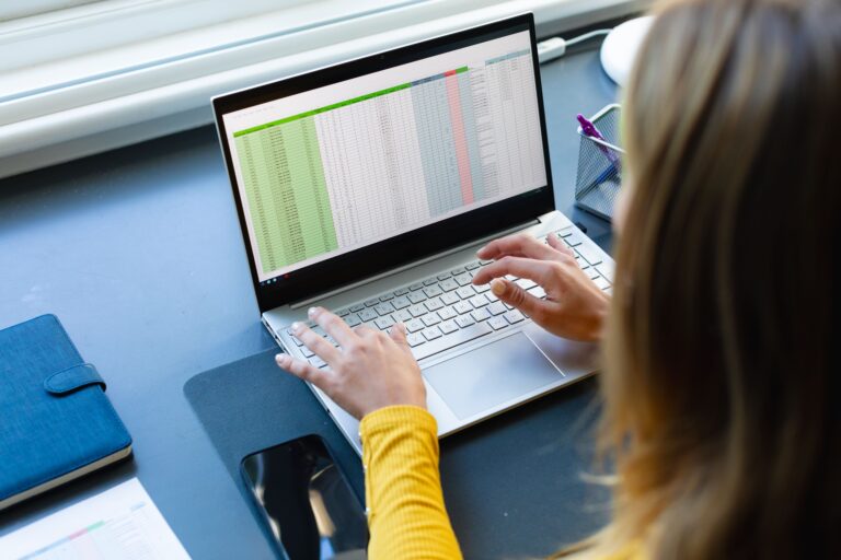 10 Cara Ngebuat CV Menarik buat Lamar Kerja Data Entry