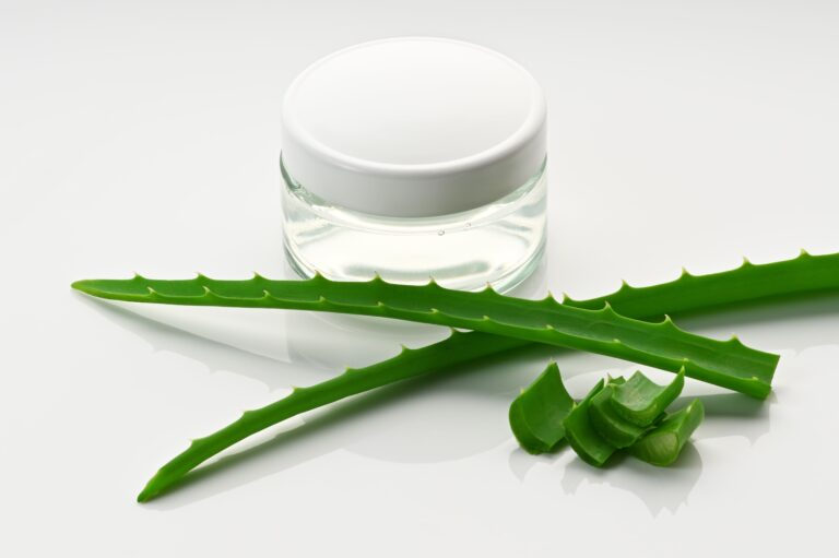 6 Cara Bikin Body Lotion Alami dari Lidah Buaya, Kulit Jadi Lembap Alami!
