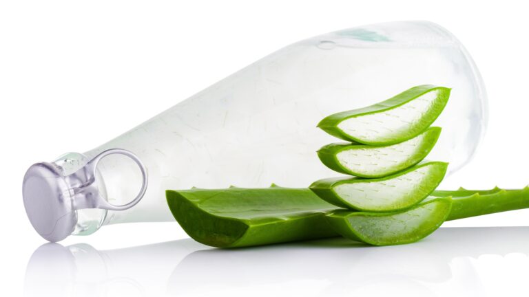 5 Inspirasi DIY Face Mist Segar dengan Lidah Buaya