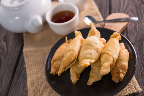 5 Cara Membuat Molen: Camilan Manis dan Gurih yang Nggak Pernah Gagal!