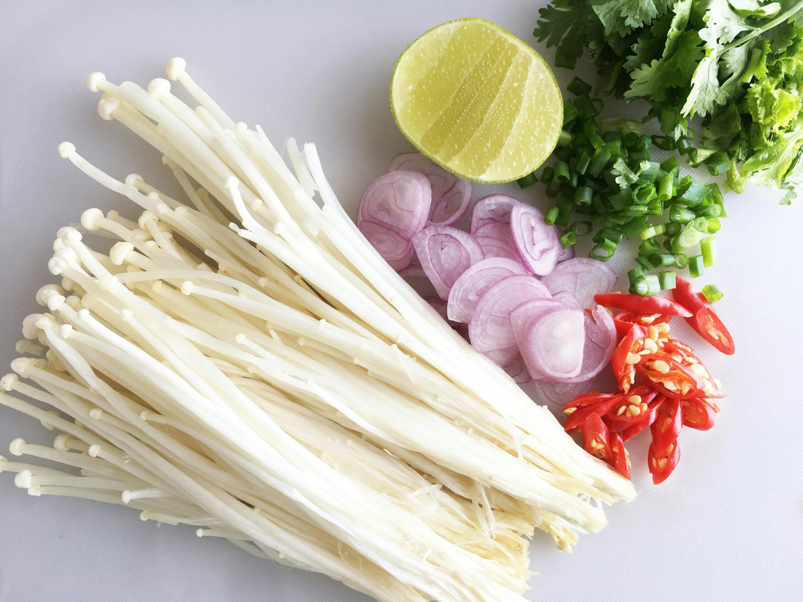 Mitos Jamur Enoki
