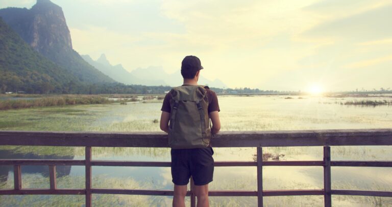 Tren Backpacking Zaman Sekarang
