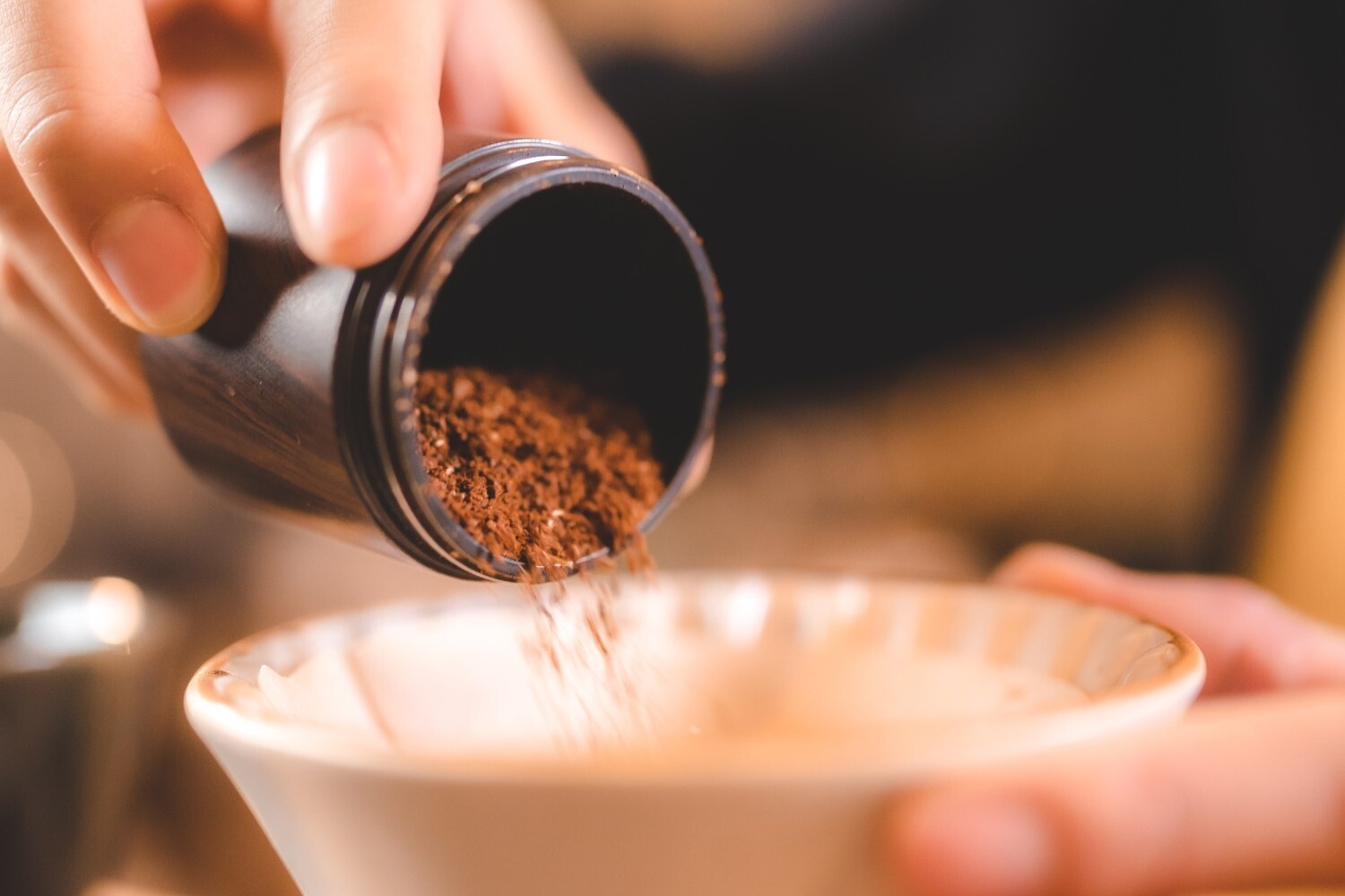 10 Cara Gampang Bikin Scrub Kopi Sendiri di Rumah