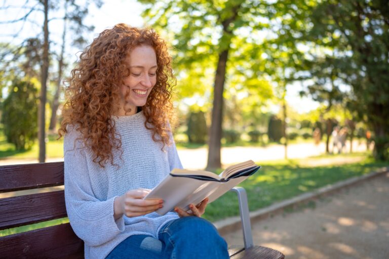 7 Buku yang Bikin Kamu Nyesel Kenapa Nggak Baca dari Dulu