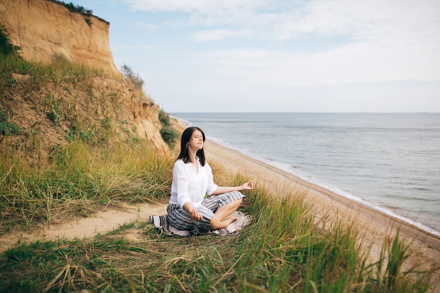 10 Prinsip Hidup Tenang yang Cocok Buat Introvert