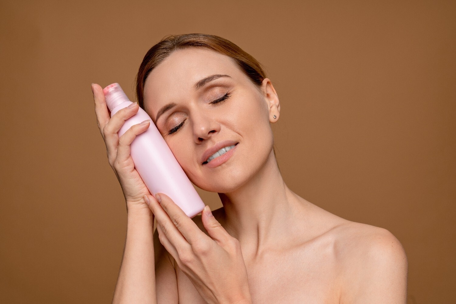 10 Produk Skincare Lokal untuk Kulit Dehidrasi yang Wajib Dicoba
